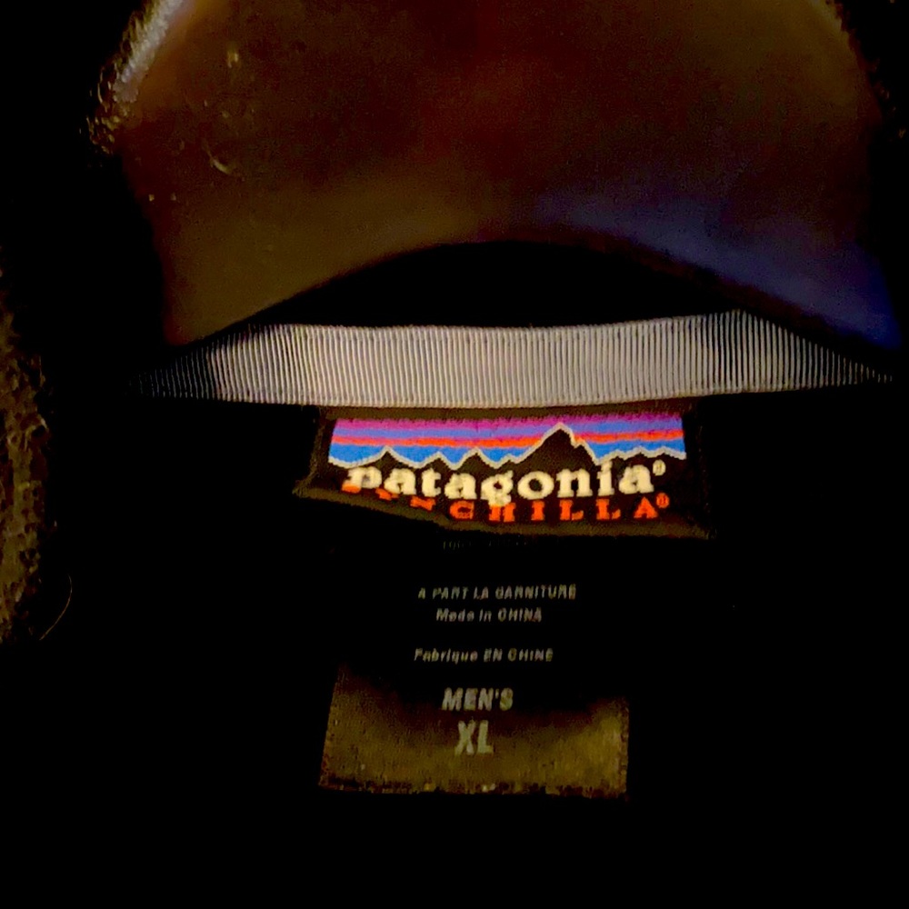 Nice Patagonia black performance jacket. Perfect for skiing